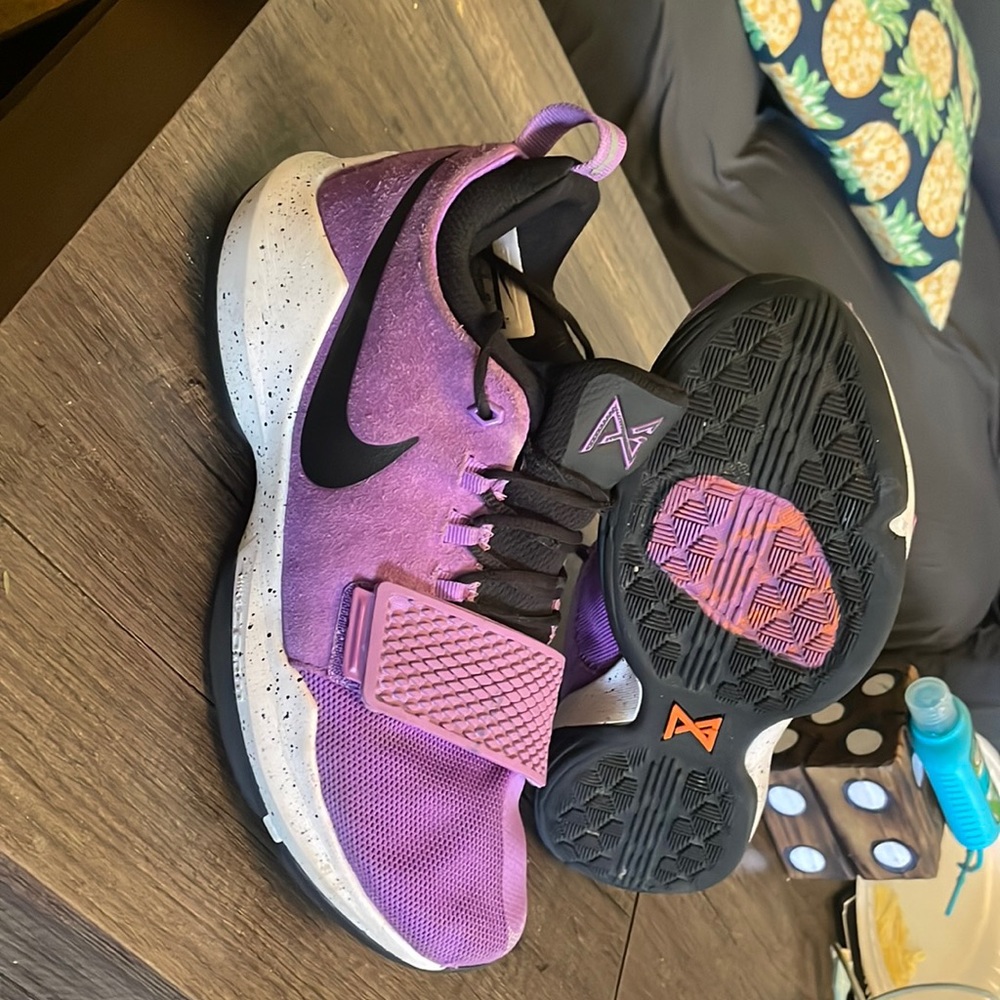 Nike US size 7. Euro 40